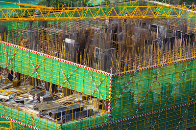 機(jī)械轟鳴中，建設(shè)底色不忘守底線——工地挖掘機(jī)施工程見(jiàn)聞與項(xiàng)目管理要求